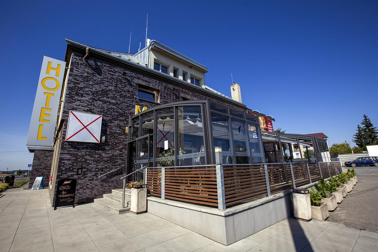 Hotel Na Sustne Krupa Экстерьер фото